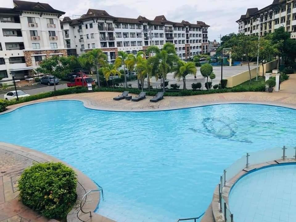 Ri'S One Oasis W Free Pool Back Of Sm City Mall Davao City Buitenkant foto
