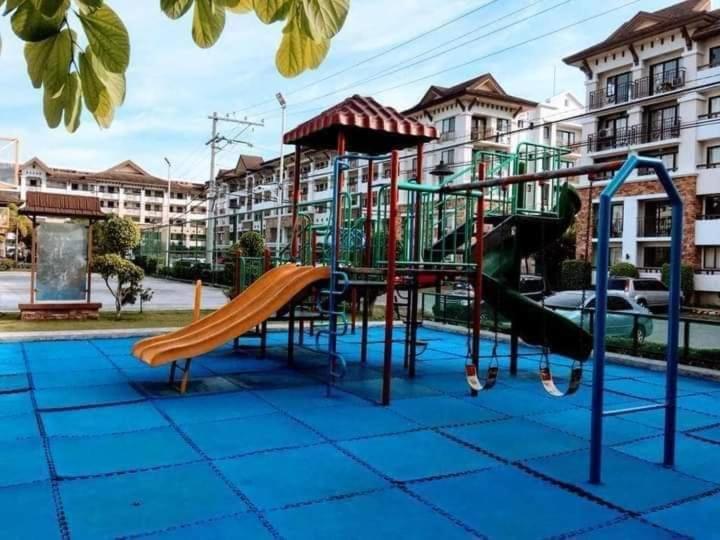 Ri'S One Oasis W Free Pool Back Of Sm City Mall Davao City Buitenkant foto