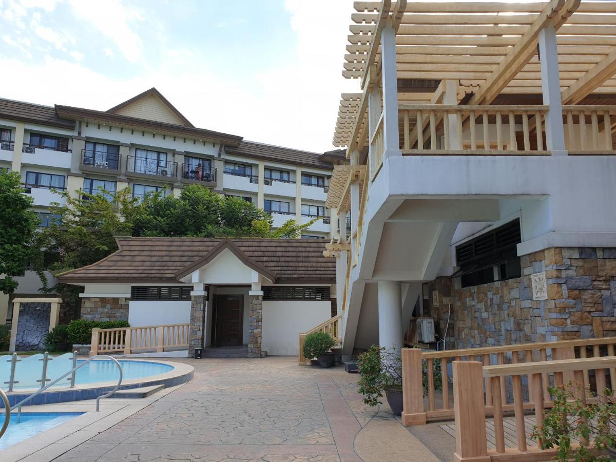 Ri'S One Oasis W Free Pool Back Of Sm City Mall Davao City Buitenkant foto
