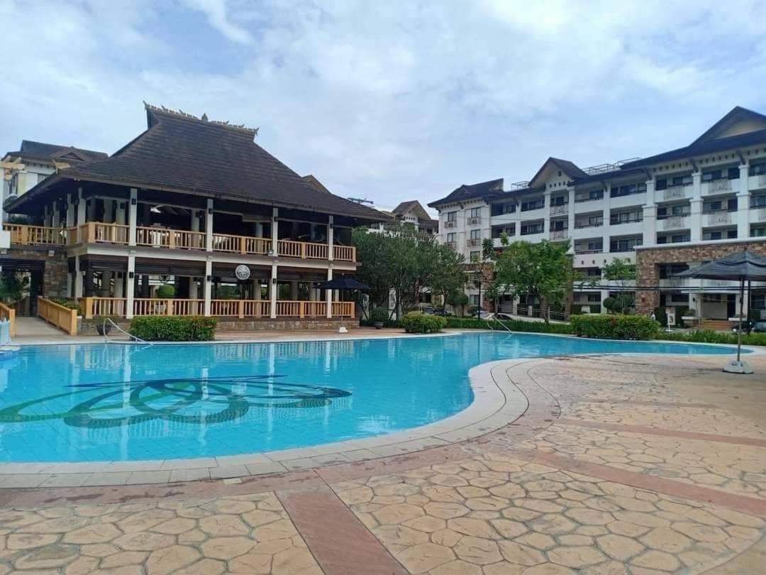 Ri'S One Oasis W Free Pool Back Of Sm City Mall Davao City Kamer foto